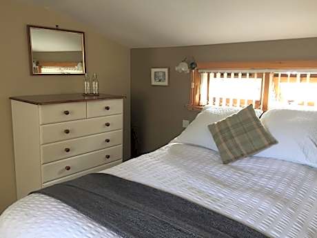 Double Room with Private External Bathroom