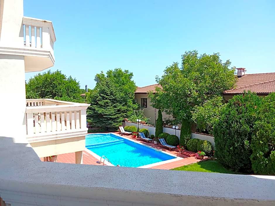 Alekta Hotel - Free Parking