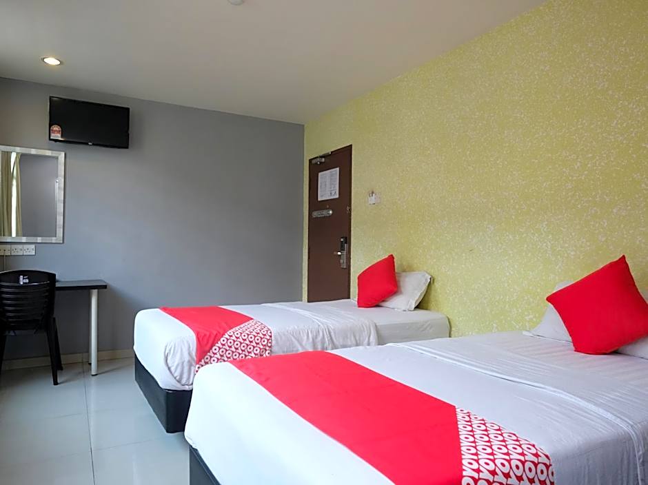 Hotel De' Tees, Masai Utama