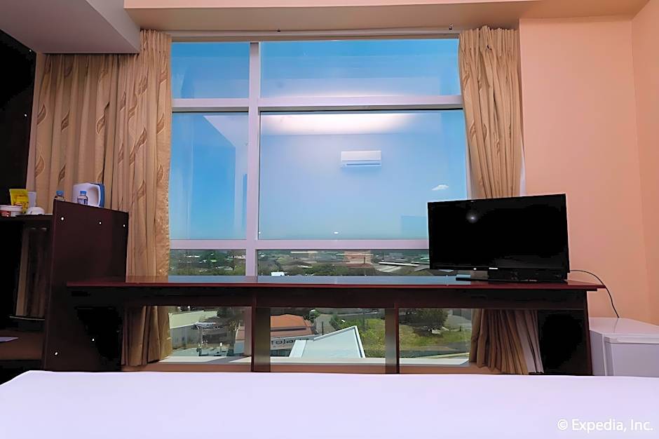 Allure Hotel & Suites