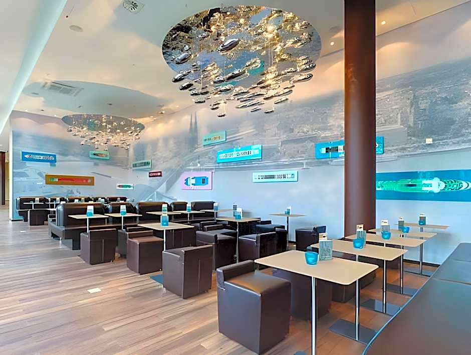 Motel One Koln-Waidmarkt