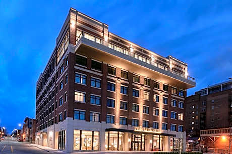 The Merrill Hotel, Muscatine, a Tribute Portfolio Hotel