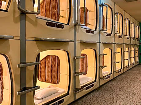 Capsule Room for Male