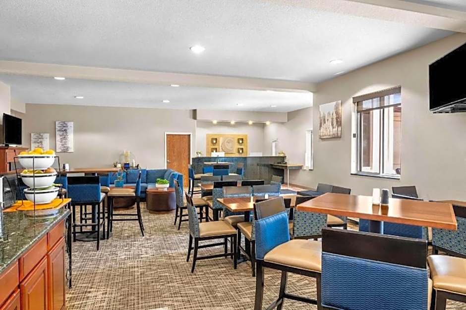Comfort Inn & Suites Riverton