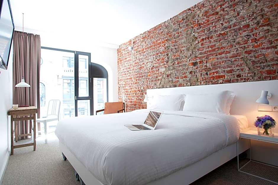 9Hotel Central