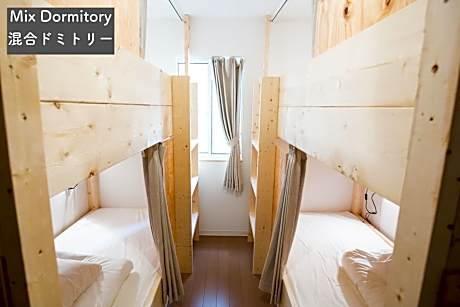 Bunk Bed in Mixed Dormitory Room