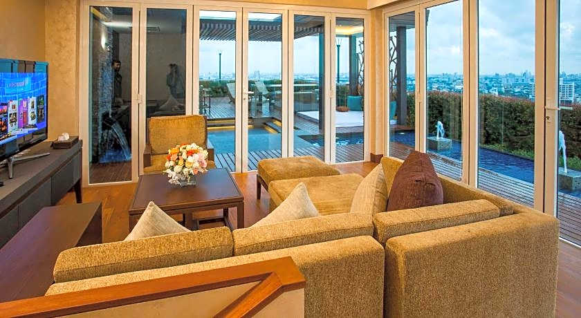 The Grand Fourwings Convention hotel (SHA Plus)