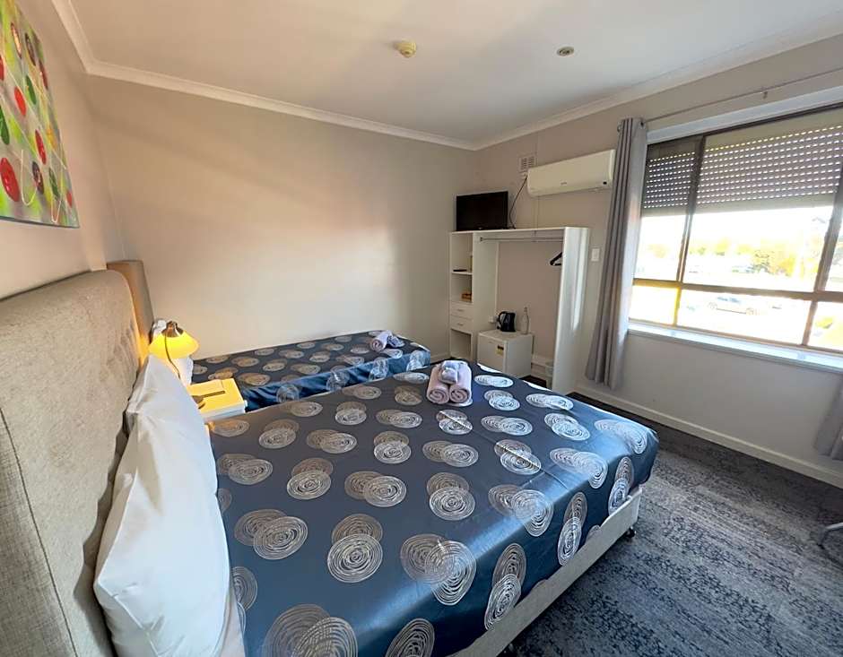 Tailem Bend Riverside Hotel