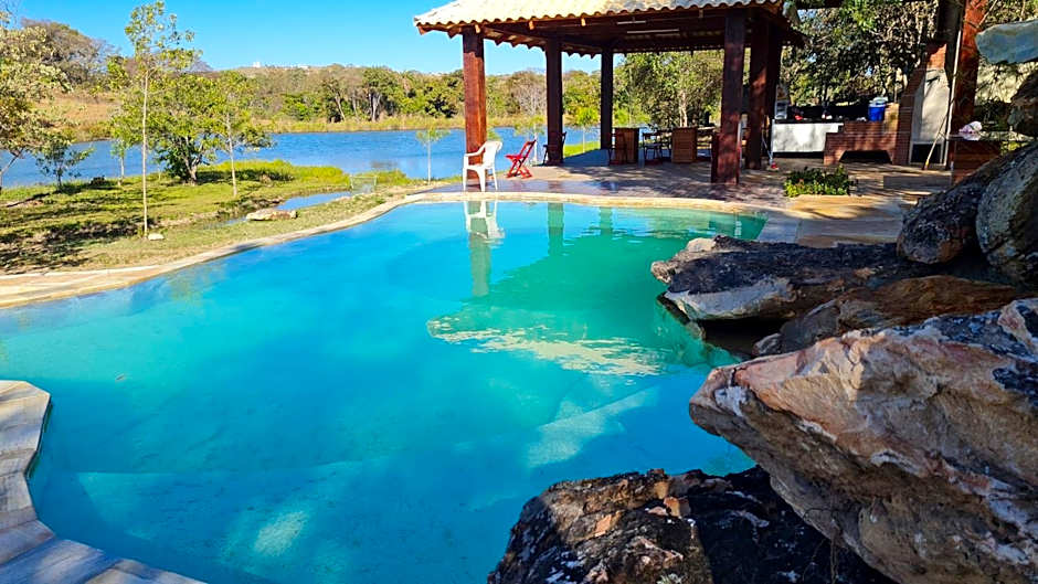 Chalé defronte Lagoa na Serra do Cipó próximo a Cachoeira Grande, Cachoeira do Pedrão e Cachoeira Véu da Noiva