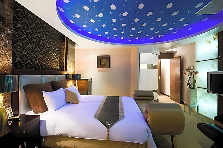 Crystal Business Motel