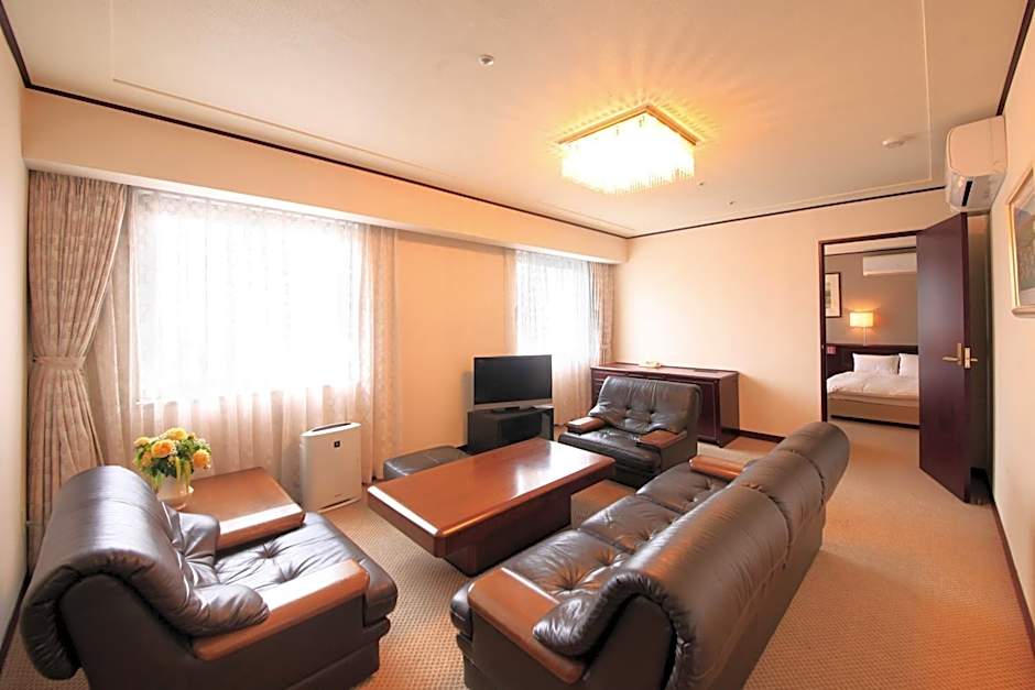 Photo 1 of 9 of Suite