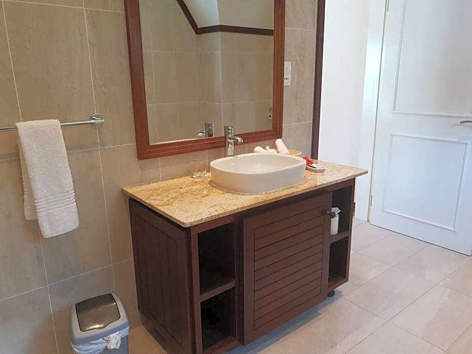 Cote d'Or Footprints