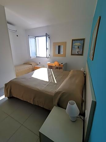 Standard Triple Room with Sea View