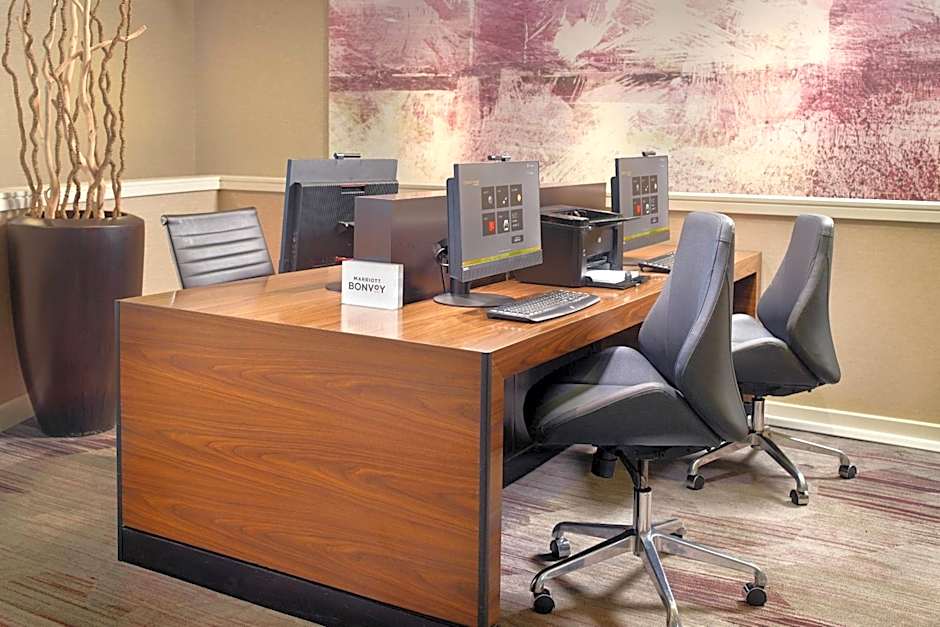 Courtyard by Marriott Atlanta Airport South/Sullivan Road