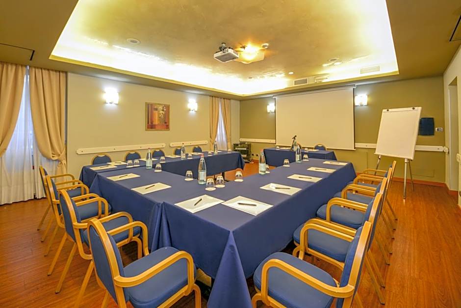 Hotel Master