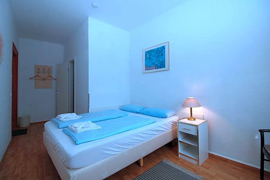 Space Hotel im Campus der JvP Schule