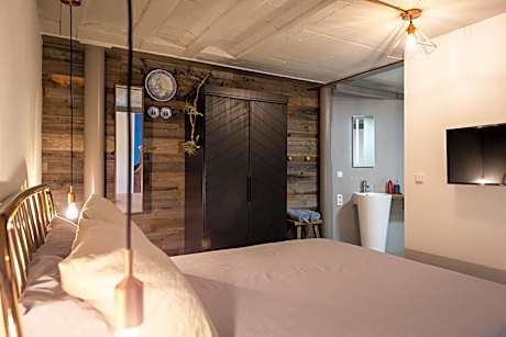 Deluxe Double Room with Terrace