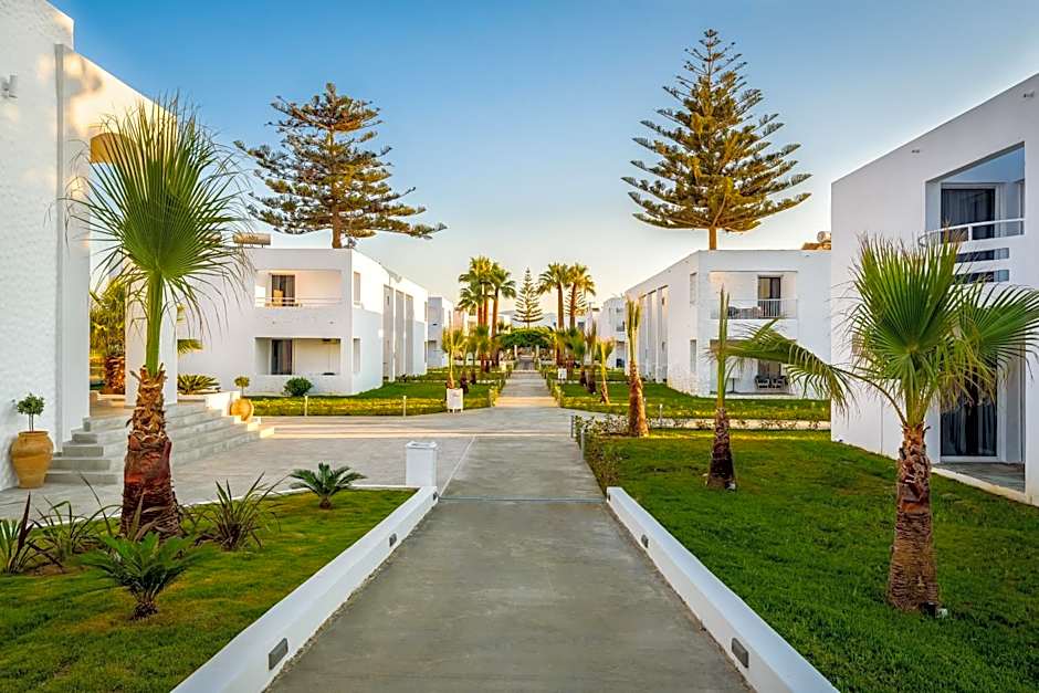 Solimar White Pearl - Adults Only