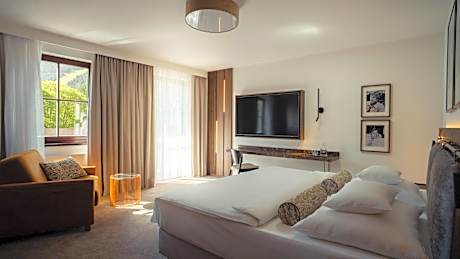 Deluxe Double Room with Balcony
