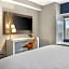 Cambria Hotel Niagara Falls