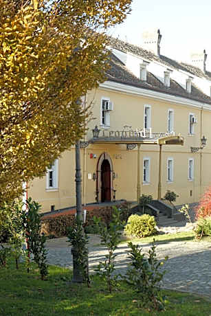 Garni Hotel Leopold I