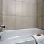 Guest House Inn & Suites