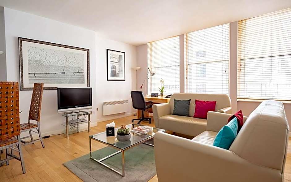 196 Bishopsgate Apartments by DMONTRIO
