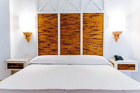 2 BEDROOM APARTMENT 4 ADULTS + 1 CHILD