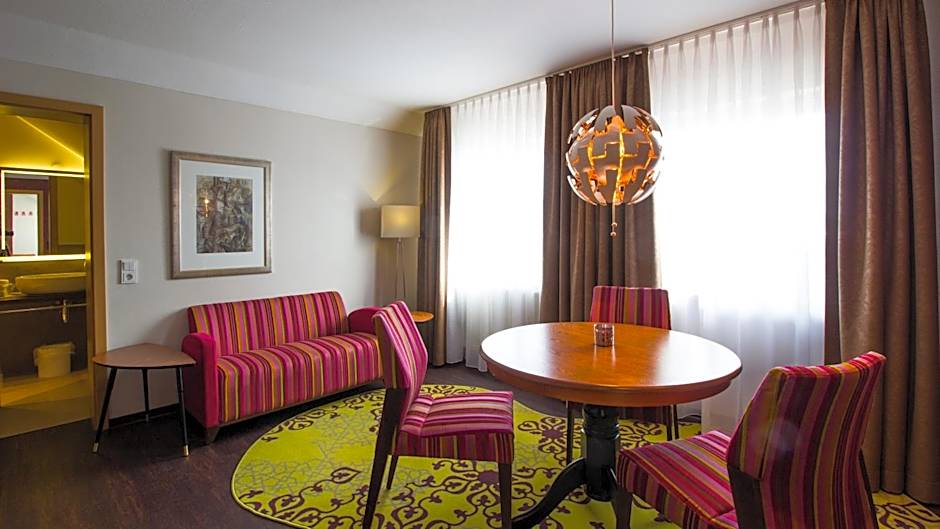 HOTEL PARQÉO im A66