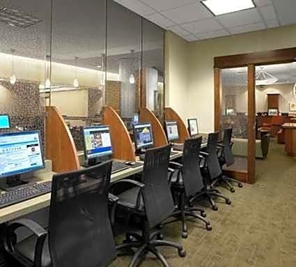 DoubleTree by Hilton Hotel & Executive Meeting Center Omaha-Downtown