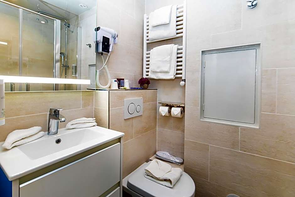 HOTEL DE PARIS MONTPARNASSE