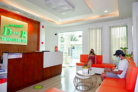 D and R Travellers Inn