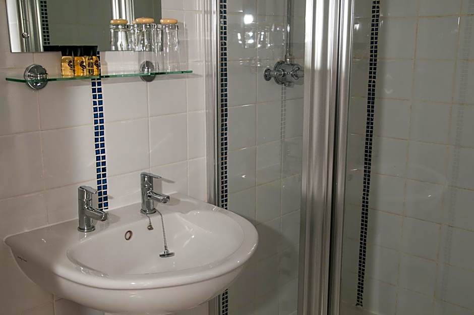 Clarence Court Hotel