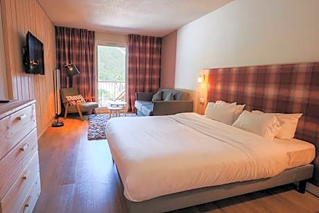 Superior Room with Balcony