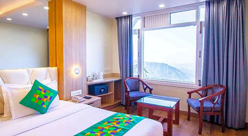 Treebo Varuna With Mountain View