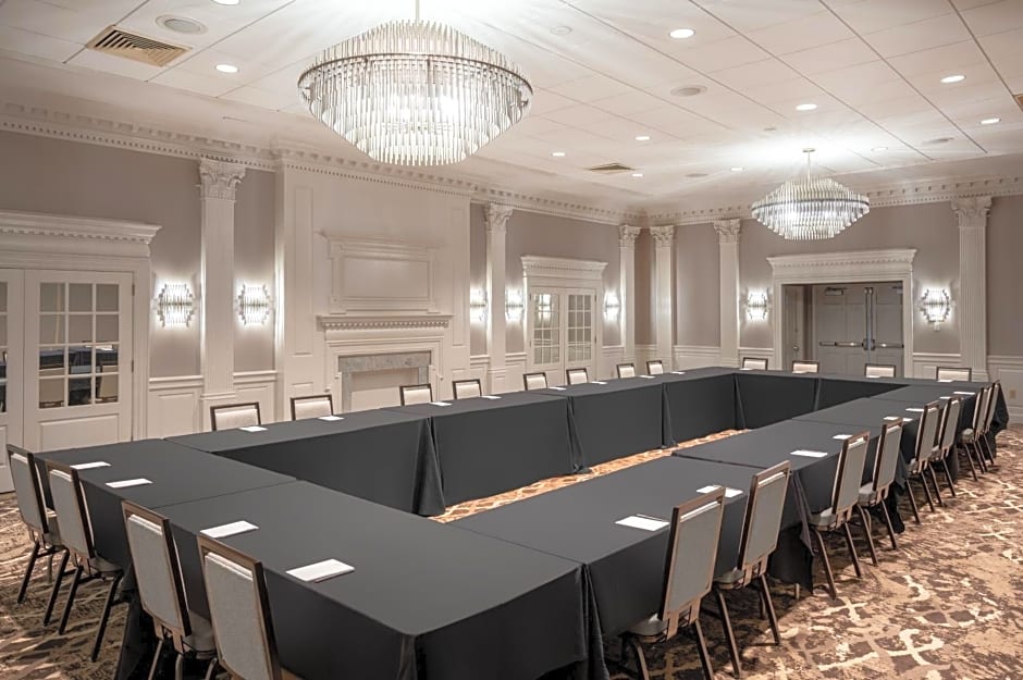 Crowne Plaza Albany - The Desmond Hotel By IHG