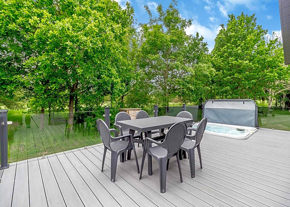 The Essex Golf And Country Club