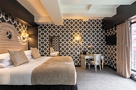 Suite with City View