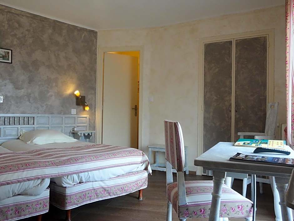 Hotel Restaurant Planes