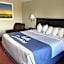 Days Inn & Suites by Wyndham Des Moines Airport