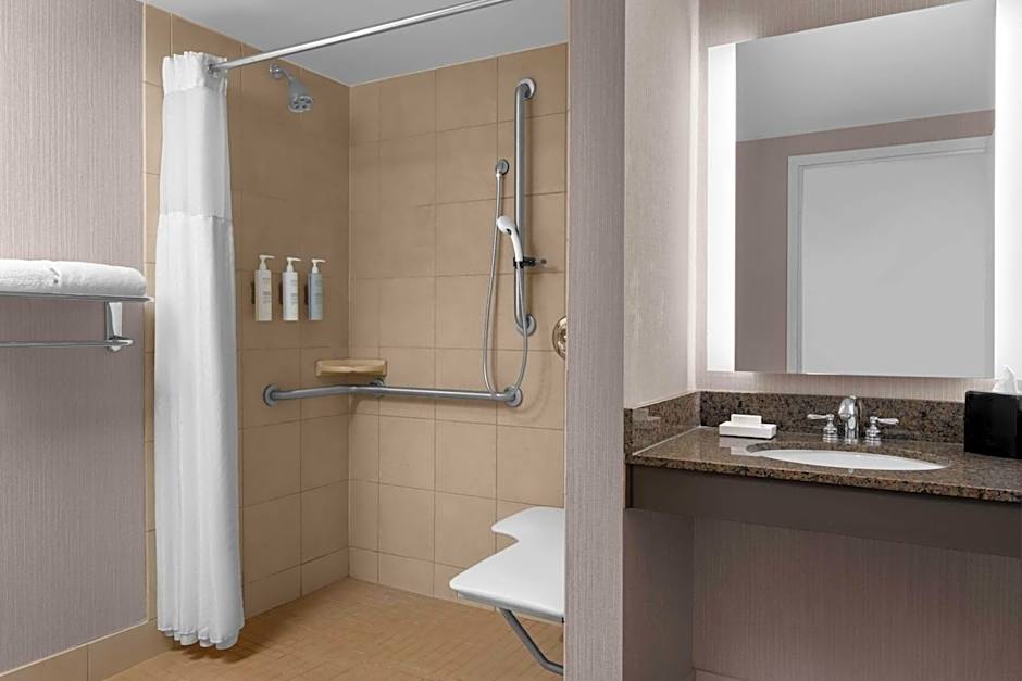 Hilton Garden Inn Bethesda Downtown