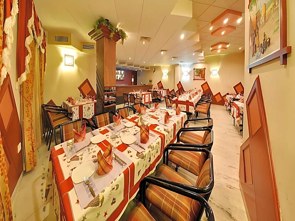 Hotel Gnanam Thanjavur