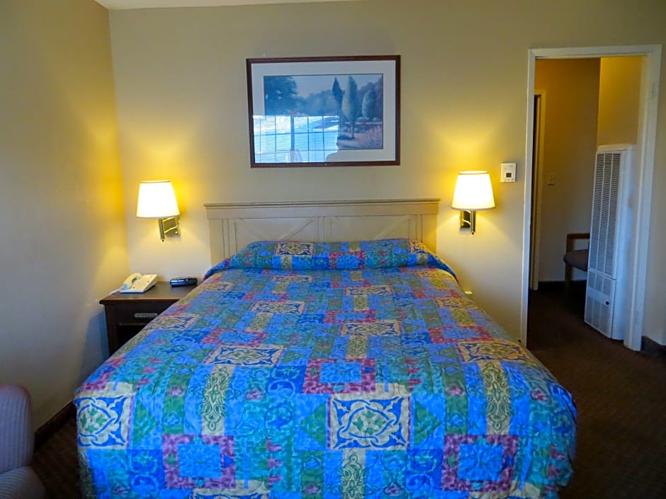 Surf City Inn and Suites