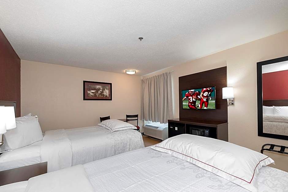 Red Roof PLUS+ Jacksonville - Southpoint