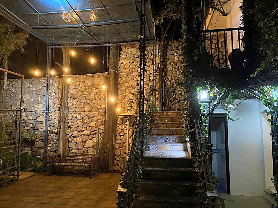 Magnolias Jardin & Boutique Suites