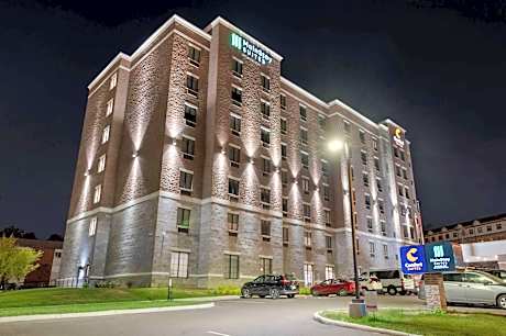 Comfort Suites Cincinnati University - Downtown