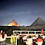The Gate Hotel Front Pyramids & Sphinx View