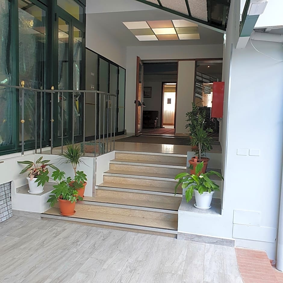 HOTEL PERLA