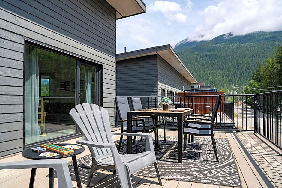 The Mac Shack by Revelstoke Vacations