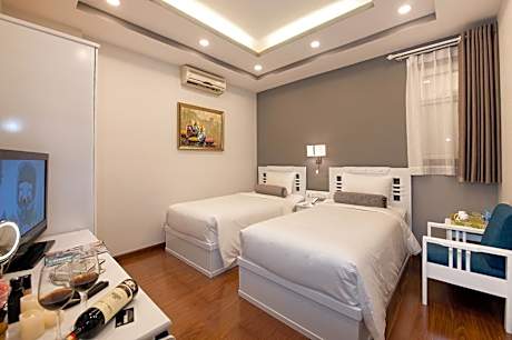 Deluxe Twin No Window